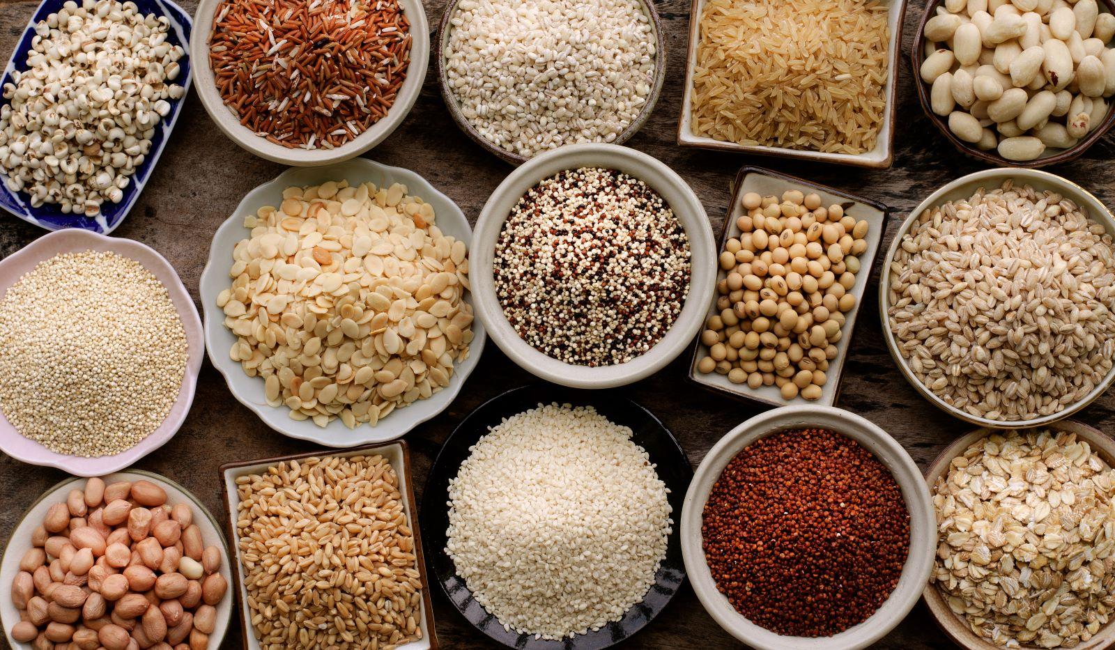 Picture of a variety of grains in small bowls
